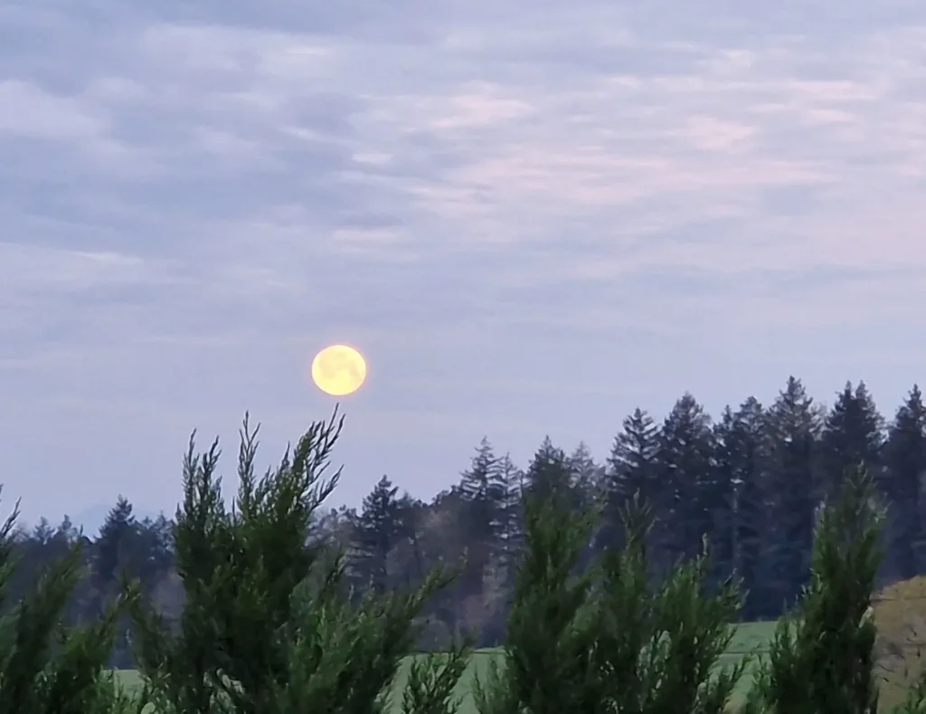 coucher_de_lune-ramuncho.blog